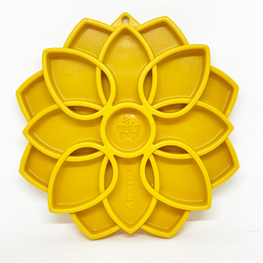 TD 2-in-1 ETray Mandala Design Silicone Outdoor Travel Bowls for Cats and Dogs Enrichment Tray for Animals' Food